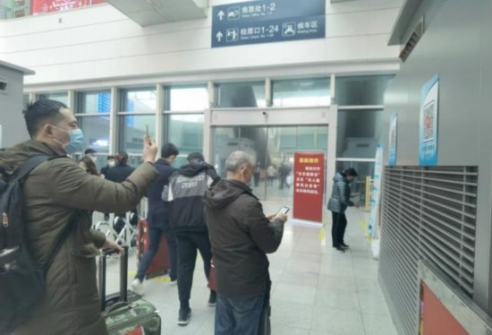 北京鐵路：個(gè)別旅客“買短坐長”到京 不符合進(jìn)京條件的將勸返