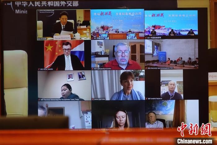 “幸福新西藏、發(fā)展新畫卷”云訪問活動在拉薩、北京、莫斯科等地同時舉行?！∪轿木?攝