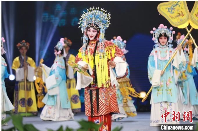 圖為，漢劇《貴妃醉酒》演出現(xiàn)場 武漢文旅局供圖