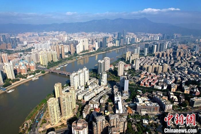 資料圖：城市高樓林立。 <a target='_blank' href='/'>中新社</a>記者 王東明 攝