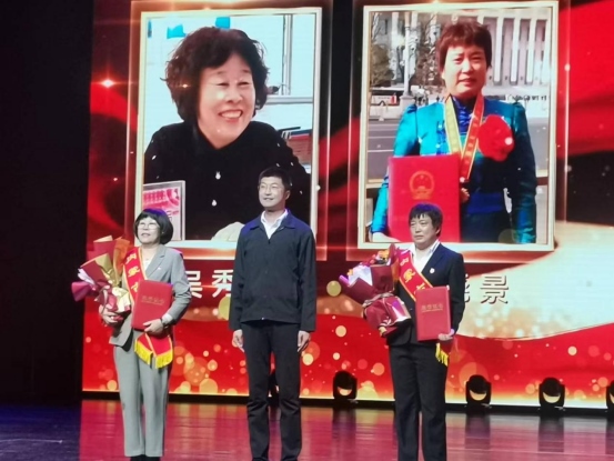 今日，他們被表彰1315.png