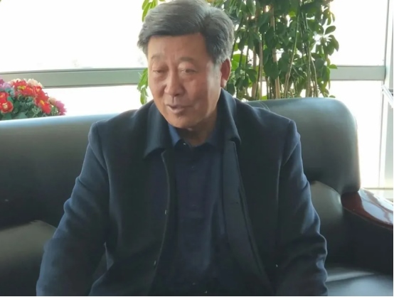 世界地球日，不忘治沙人1694.png