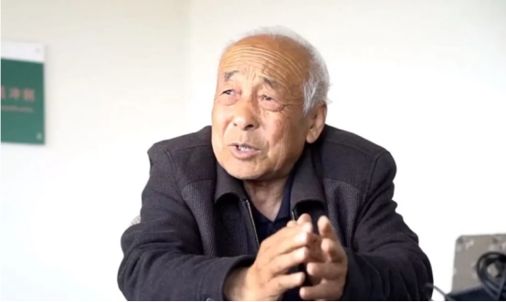 世界地球日，不忘治沙人1782.png
