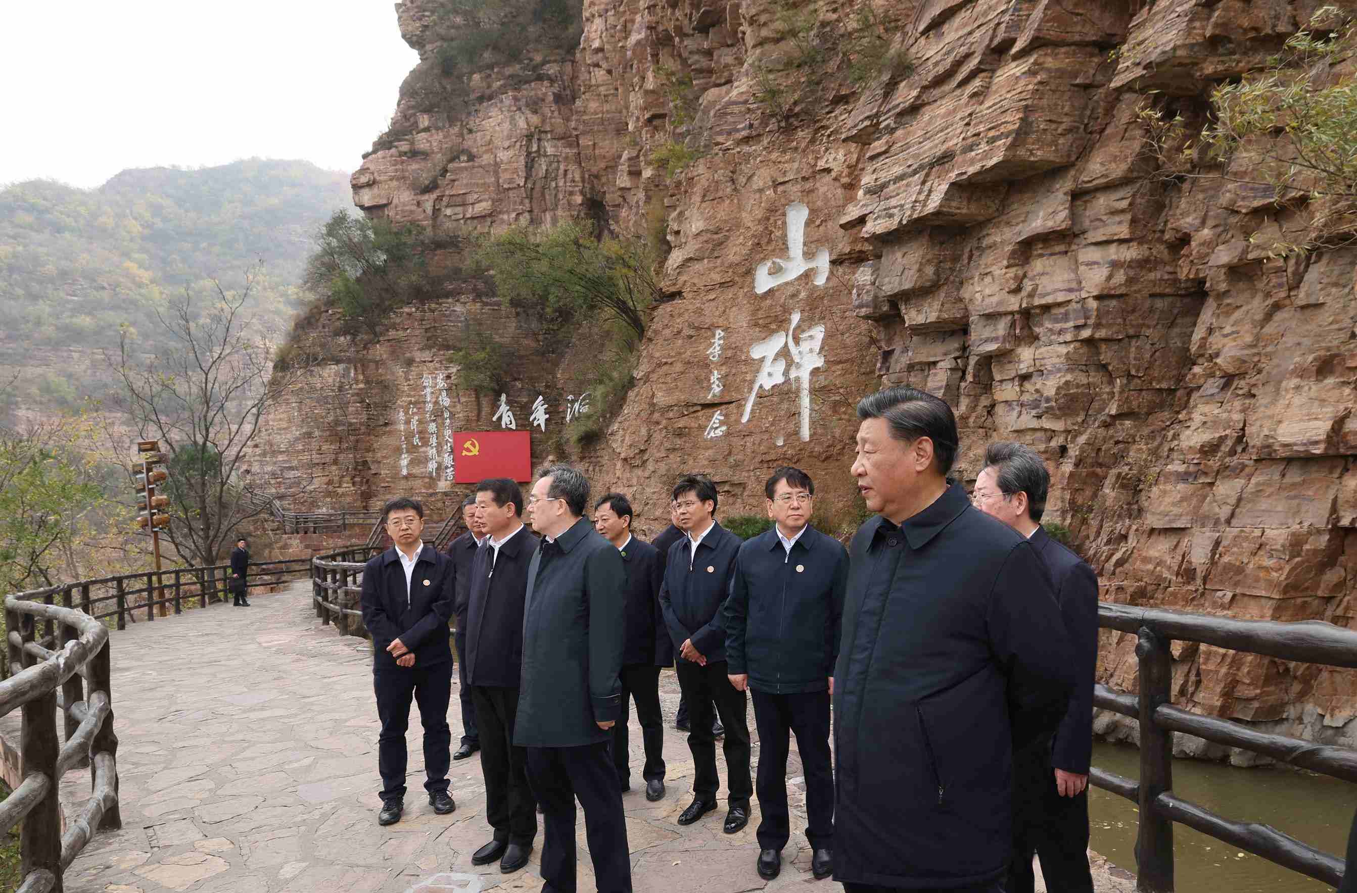 2022年10月28日，習(xí)近平總書記在河南安陽林州市紅旗渠青年洞考察。