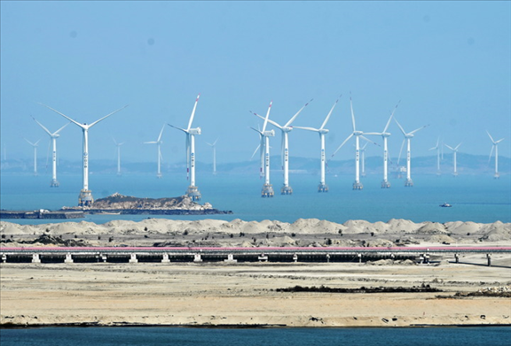 2021年3月9日，三峽福清興化灣海上風(fēng)電場。新華社記者 林善傳 攝