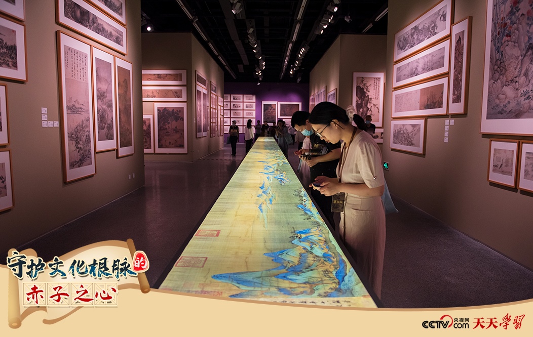 2023年7月1日，觀眾在浙江寧波美術(shù)館參觀中國(guó)歷代繪畫(huà)大系成果展·寧波特展。