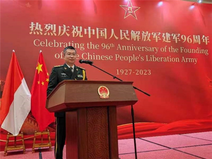 圖為徐勝武官致辭。中國(guó)駐印度尼西亞使館供圖