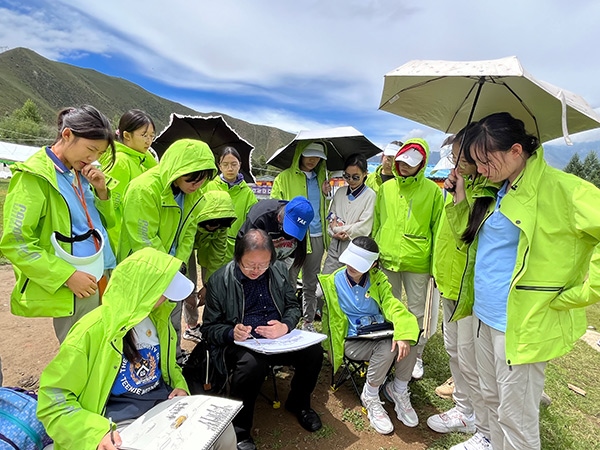 2023年“我們共同追逐夢想”——京藏青少年拉薩采風(fēng)交流活動。