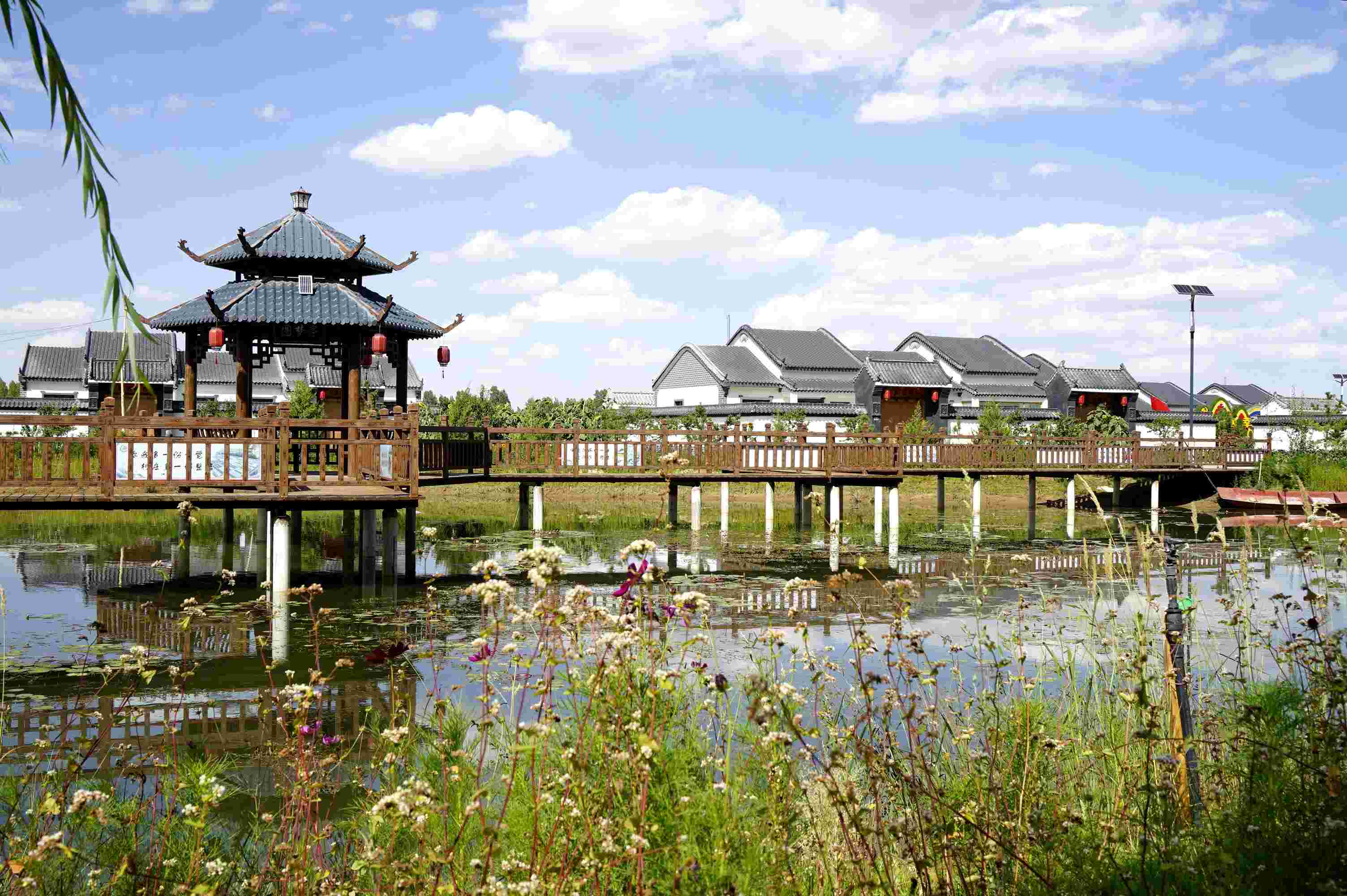 黃家堡村，筑夢新居。張文博攝