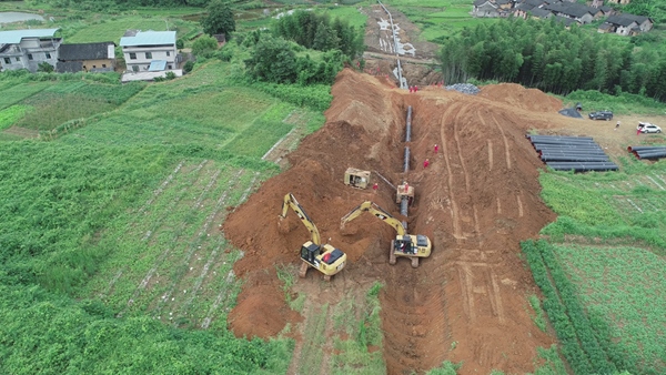 潛江—韶關(guān)輸氣管道廣西支干線建設(shè)現(xiàn)場。唐瑋峰攝