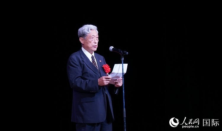 全華聯(lián)會(huì)長(zhǎng)何德倫發(fā)表致辭。人民網(wǎng) 蔣曉辰攝