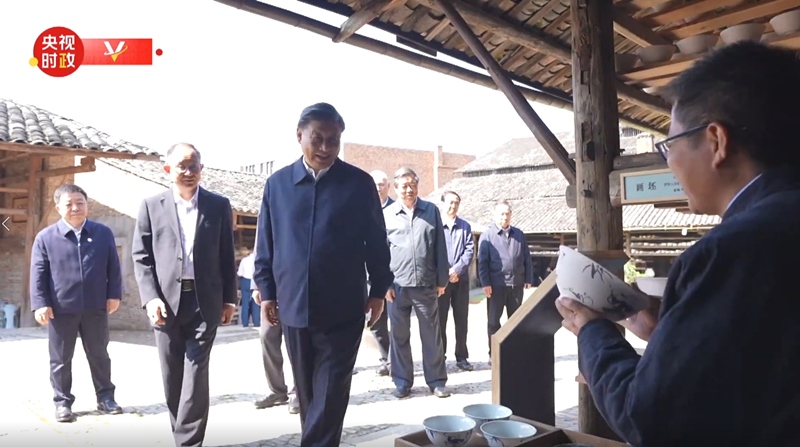 2023年10月11日，習近平在江西景德鎮(zhèn)考察。（視頻截圖）