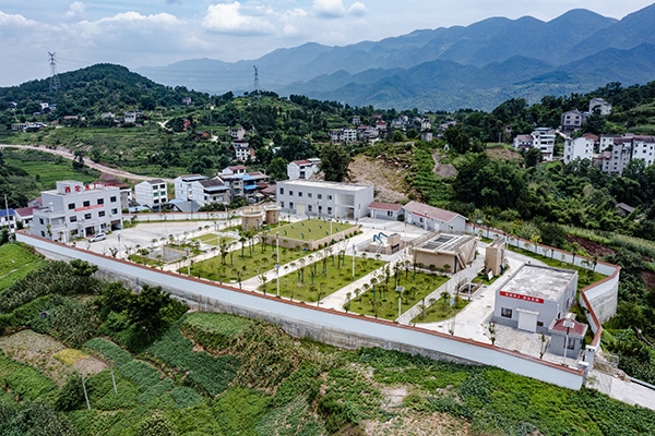 建成后的西沱鎮(zhèn)水廠。受訪者供圖