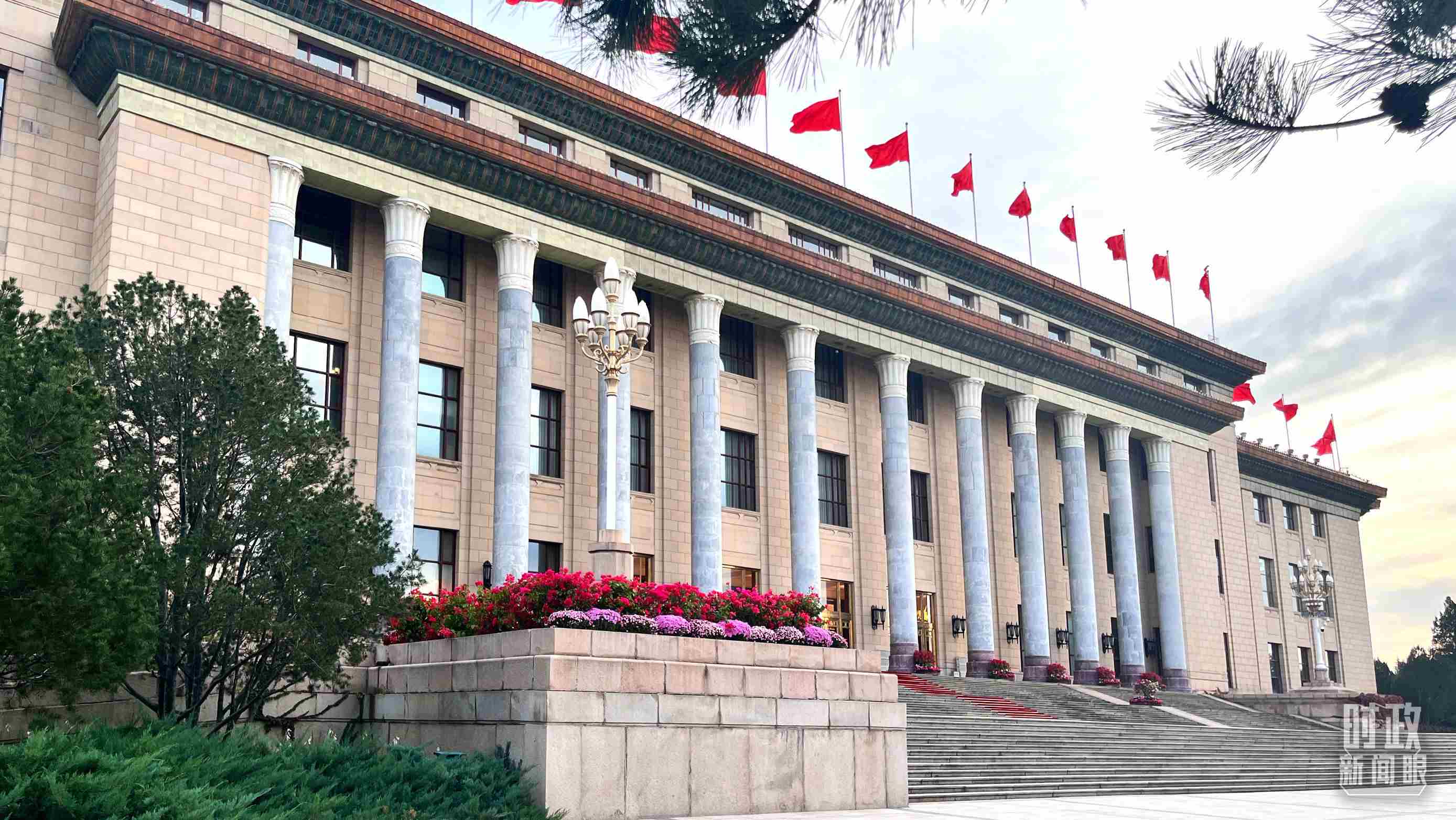 △10月18日，5場(chǎng)會(huì)談會(huì)見在北京人民大會(huì)堂舉行。（總臺(tái)央視記者張垚拍攝）
