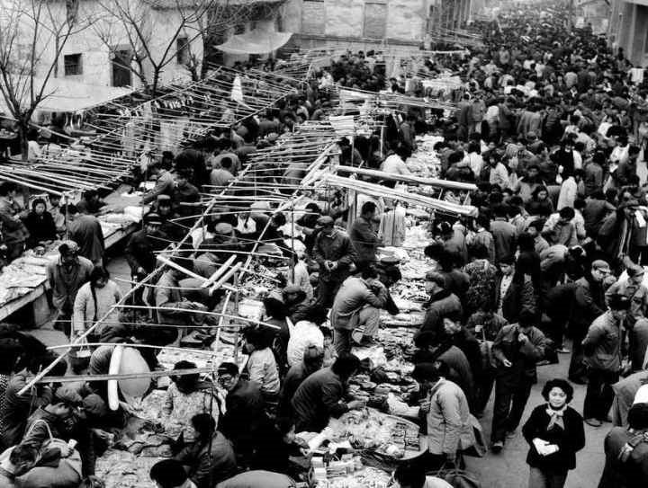 1982年，義烏湖清門馬路市場場景。拍友 金福根 攝