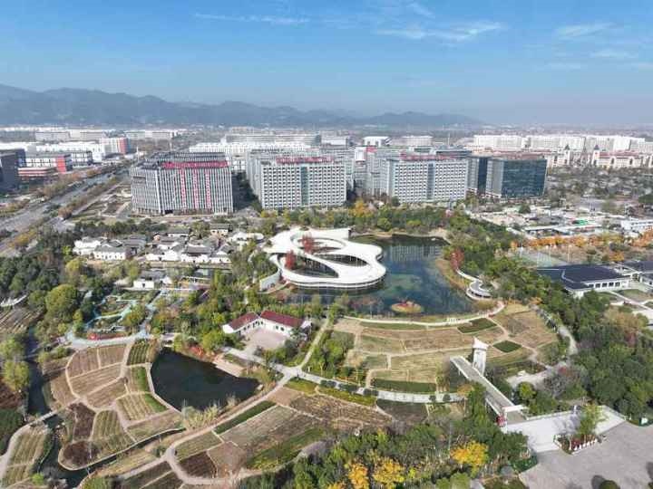 有機(jī)更新后的義烏城西街道橫塘村俯瞰圖。義烏城西街道供圖