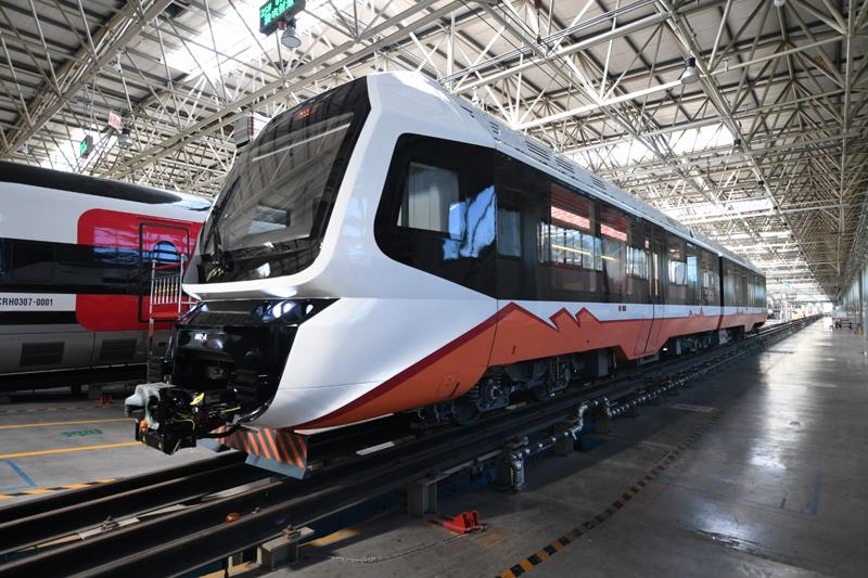 △2023年6月6日，中國中車出口阿根廷新能源輕軌車輛首列車在中車唐山公司下線。