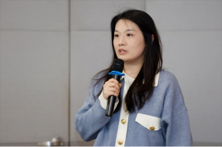 人民在線產品研發(fā)部主任、人民版權負責人劉曉曈發(fā)言