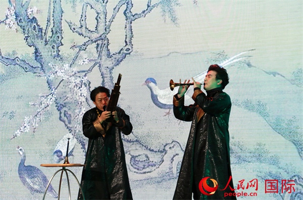 嗩吶表演《百鳥朝鳳》。人民網(wǎng) 許可攝