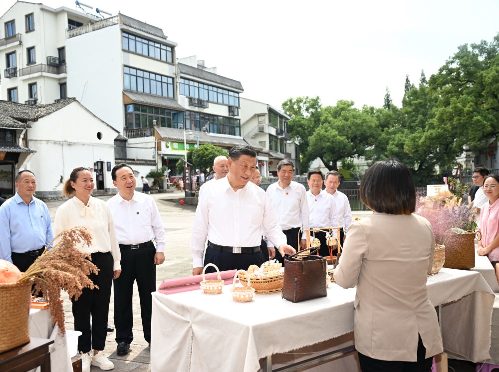 2023年9月20日上午，習(xí)近平在浙江省金華市義烏市后宅街道李祖村考察。新華社記者 謝環(huán)馳 攝
