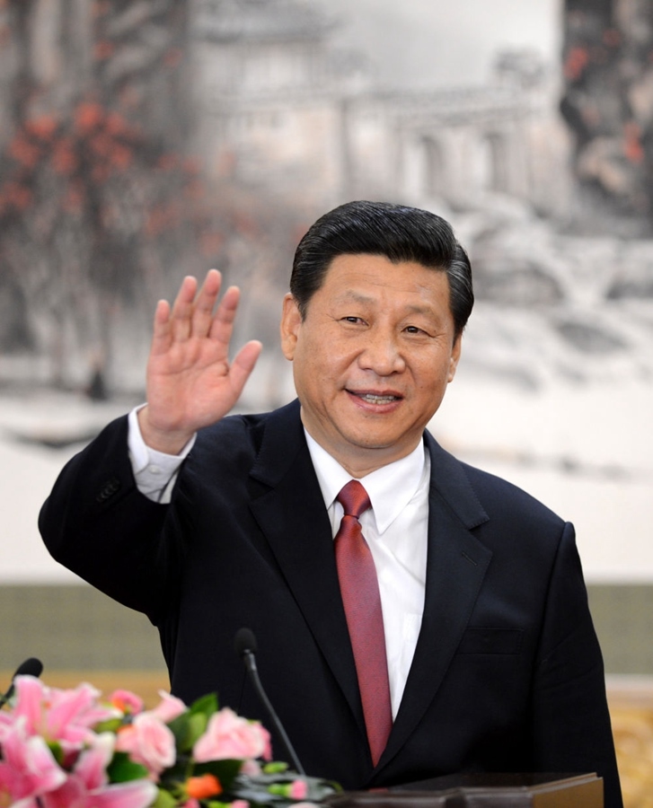 2012年11月15日，剛剛在中共十八屆一中全會上當(dāng)選中共中央總書記的習(xí)近平在北京人民大會堂同采訪十八大的中外記者親切見面。新華社記者 謝環(huán)馳 攝