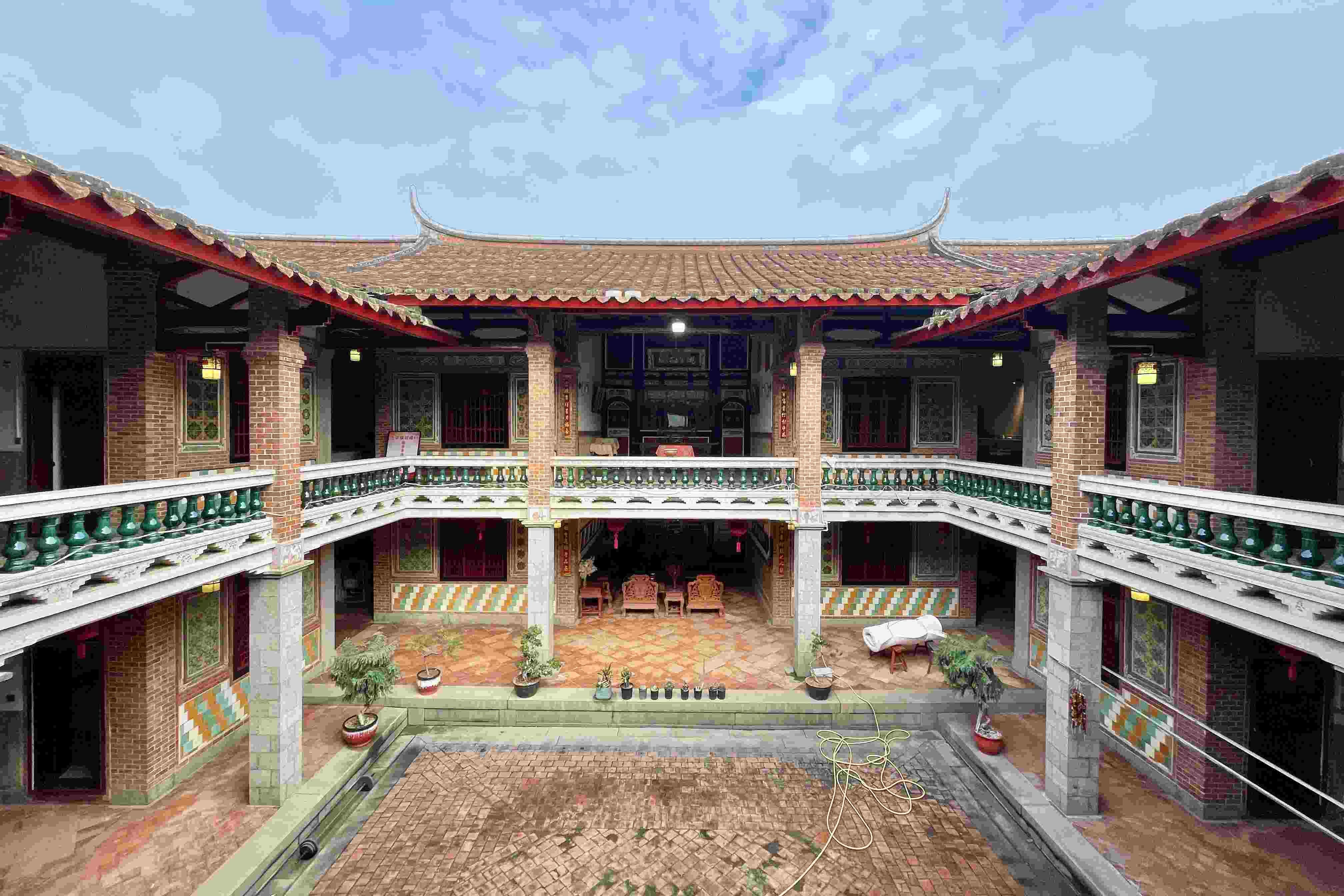 遠(yuǎn)峰厝。林瑤 攝