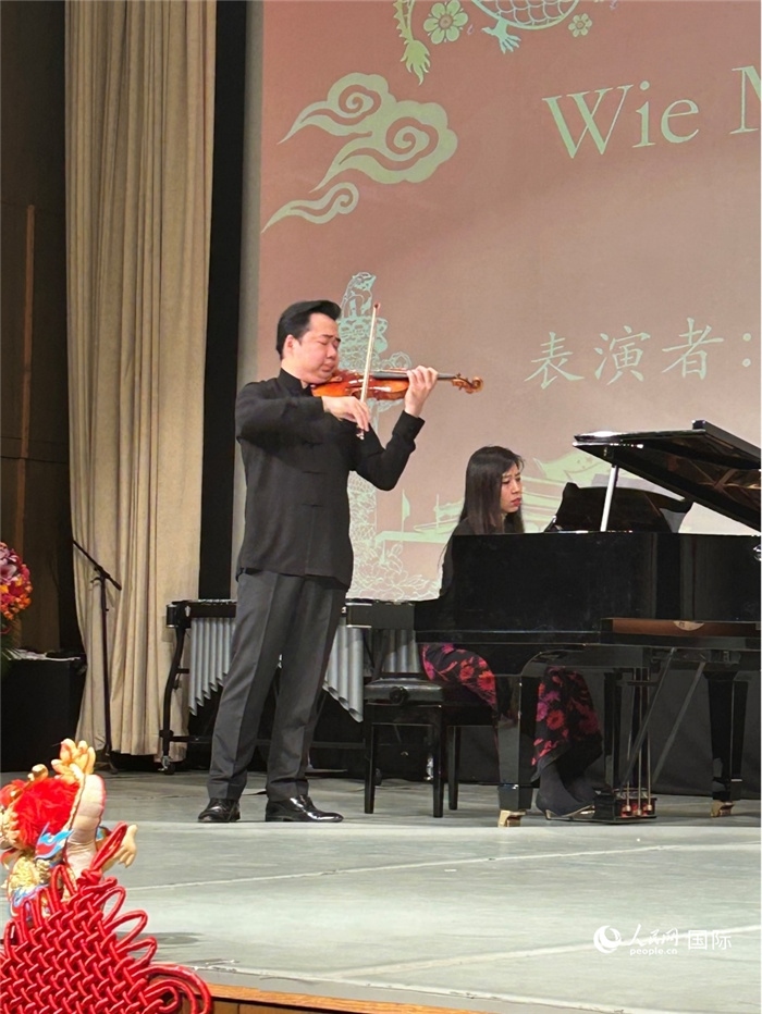 小提琴獨奏《Wie Melodien zieht es mir》《新春樂》，表演者：寧峰、韓卉菁（鋼琴伴奏）