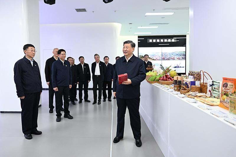 2023年12月14日，習近平總書記在廣西南寧市考察中國－東盟信息港股份有限公司，了解中國－東盟經(jīng)貿(mào)合作等情況。