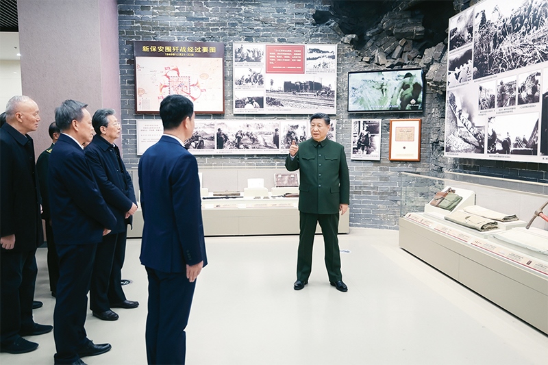 2024年2月1日至2日，中共中央總書記、國家主席、中央軍委主席習(xí)近平來到天津，看望慰問基層干部群眾。這是2日上午，習(xí)近平在平津戰(zhàn)役紀(jì)念館考察。 新華社記者 鞠鵬/攝