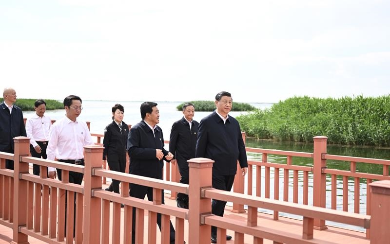 △2023年6月5日，習(xí)近平總書記在烏梁素?？疾臁? width=