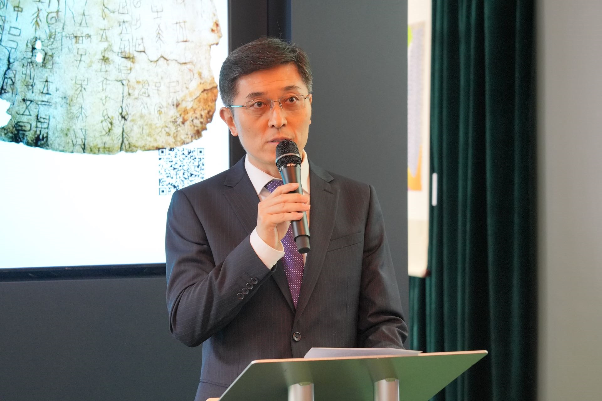 中國駐英國使館公使楊曉光致辭。主辦方供圖