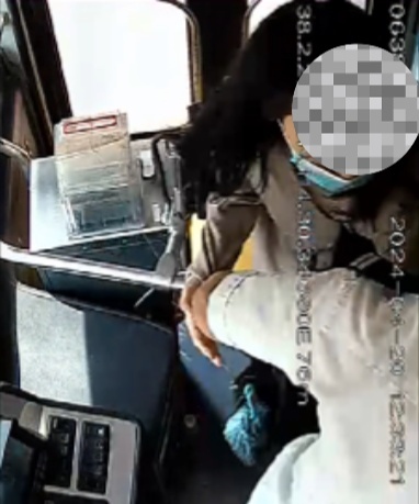 公交車上他一聲大吼！魏杰，好樣的！