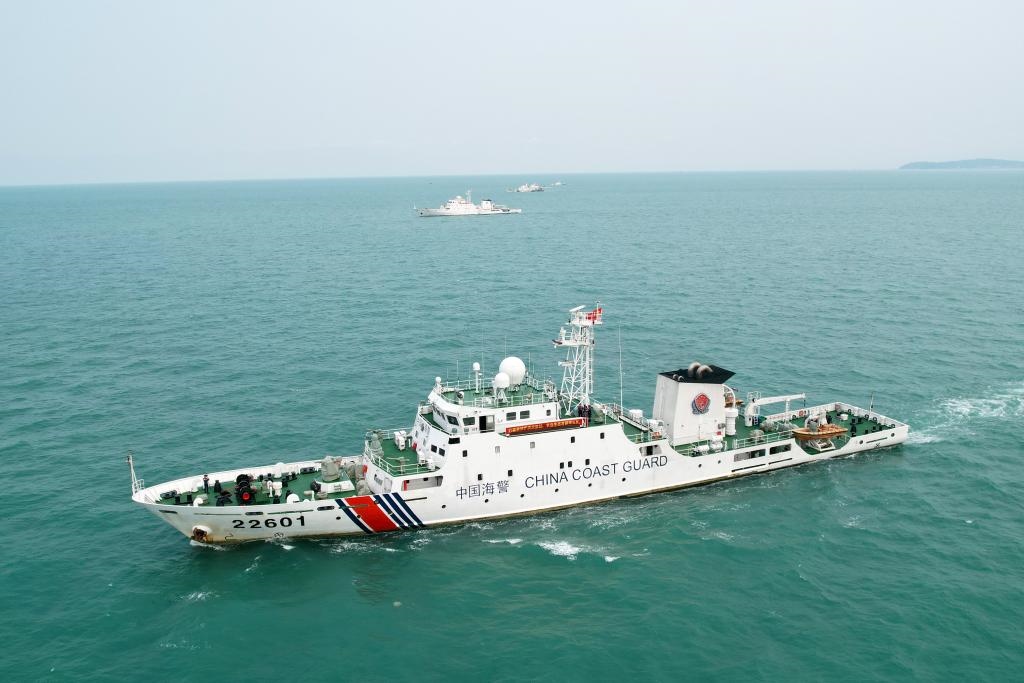 圖為5月14日海警艦艇編隊在巡航管控。（中國海警局南海分局供圖）