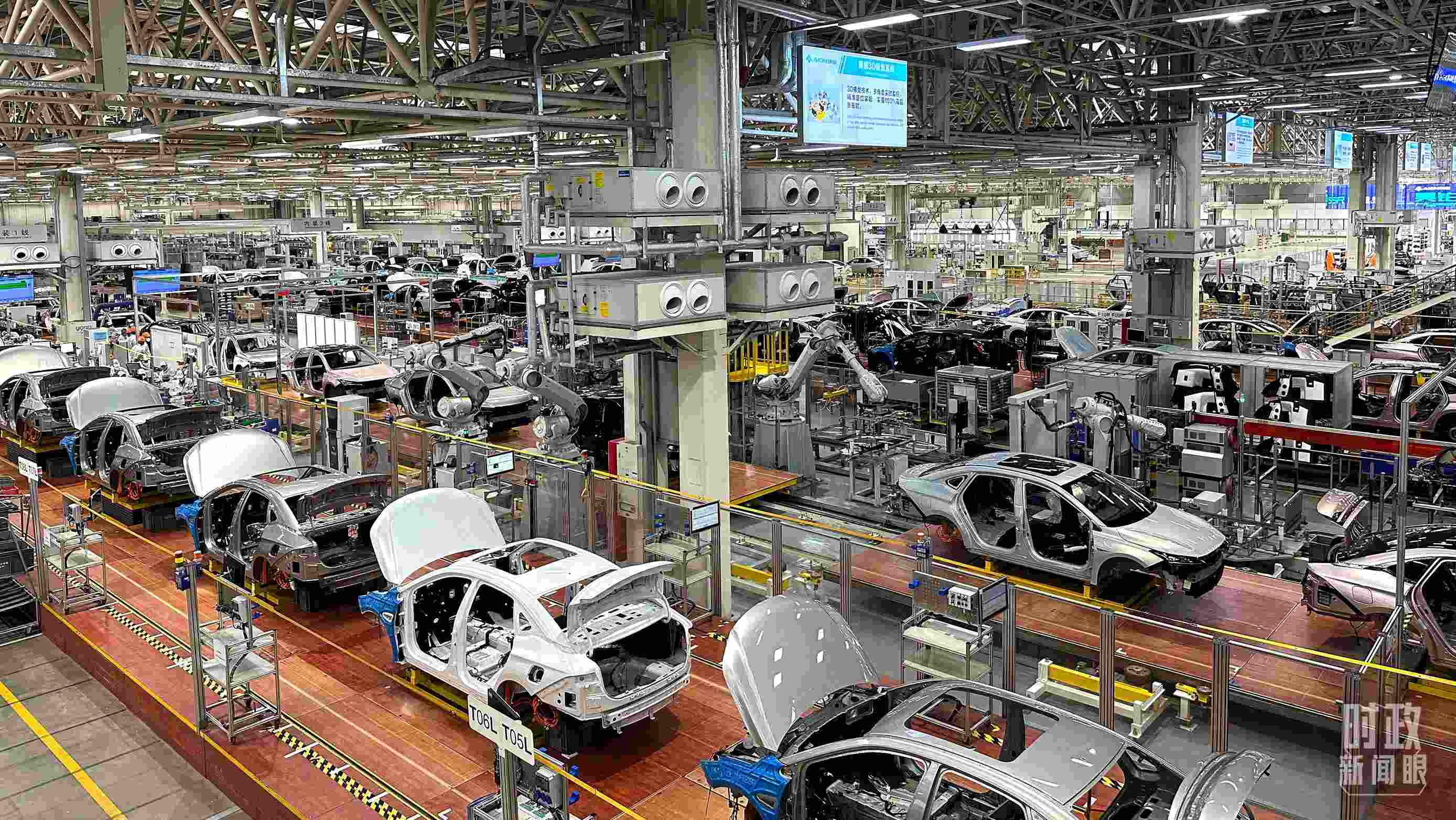 廣州廣汽埃安總裝車間智能生產(chǎn)線。2023年4月，習(xí)近平曾到這里考察。（總臺(tái)央視記者趙化拍攝）