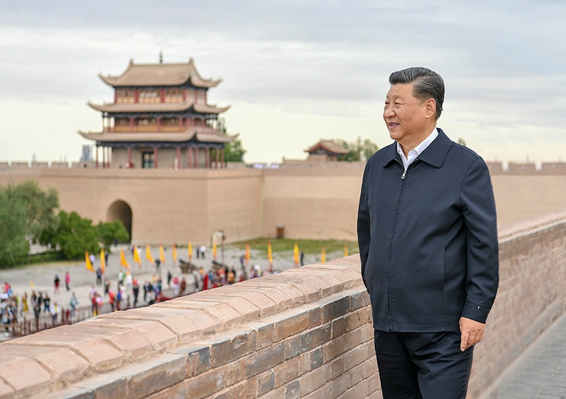 2019年8月20日，習(xí)近平總書記來到甘肅嘉峪關(guān)關(guān)城，登上城樓察看關(guān)城整體面貌，聽取河西走廊長城、關(guān)隘歷史文化情況介紹。