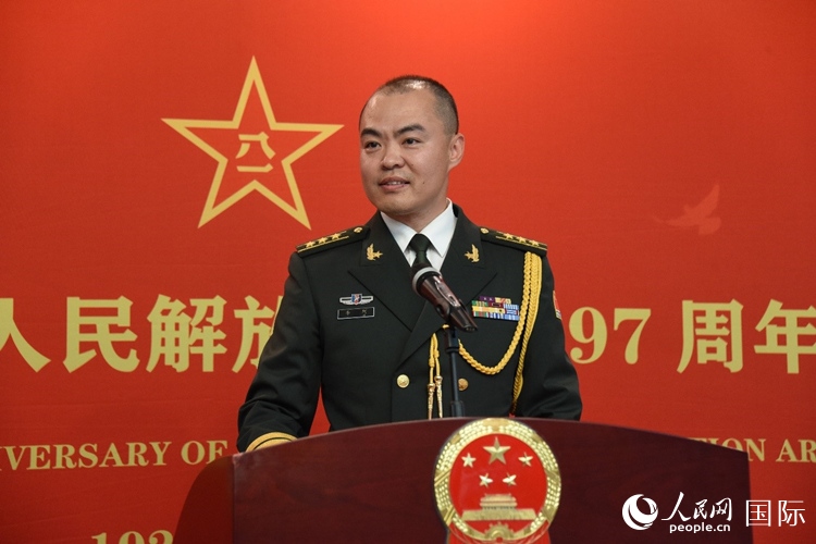 中國(guó)駐瑞典大使館副武官李珂致辭。人民網(wǎng)記者 殷淼攝