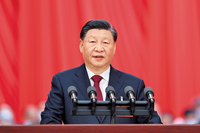 2022年10月16日，中國共產(chǎn)黨第二十次全國代表大會在北京人民大會堂開幕。習(xí)近平代表第十九屆中央委員會向大會作報告。 新華社記者 姚大偉/攝