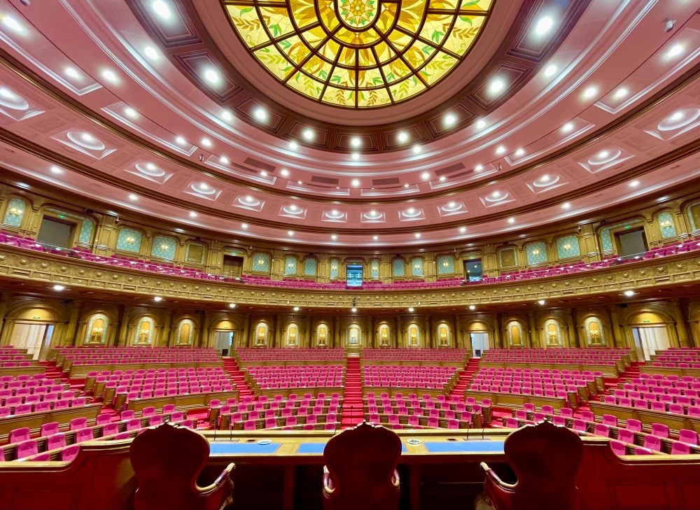 這是在杜尚別拍攝的塔吉克斯坦議會(huì)大樓內(nèi)景。