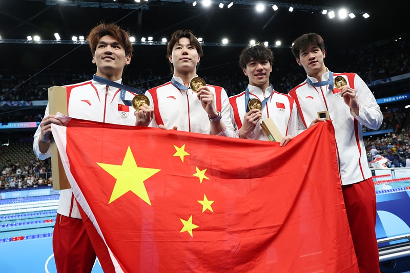 當?shù)貢r間2024年8月4日，巴黎奧運會游泳項目男子4×100米混合泳接力決賽，中國隊奪金。