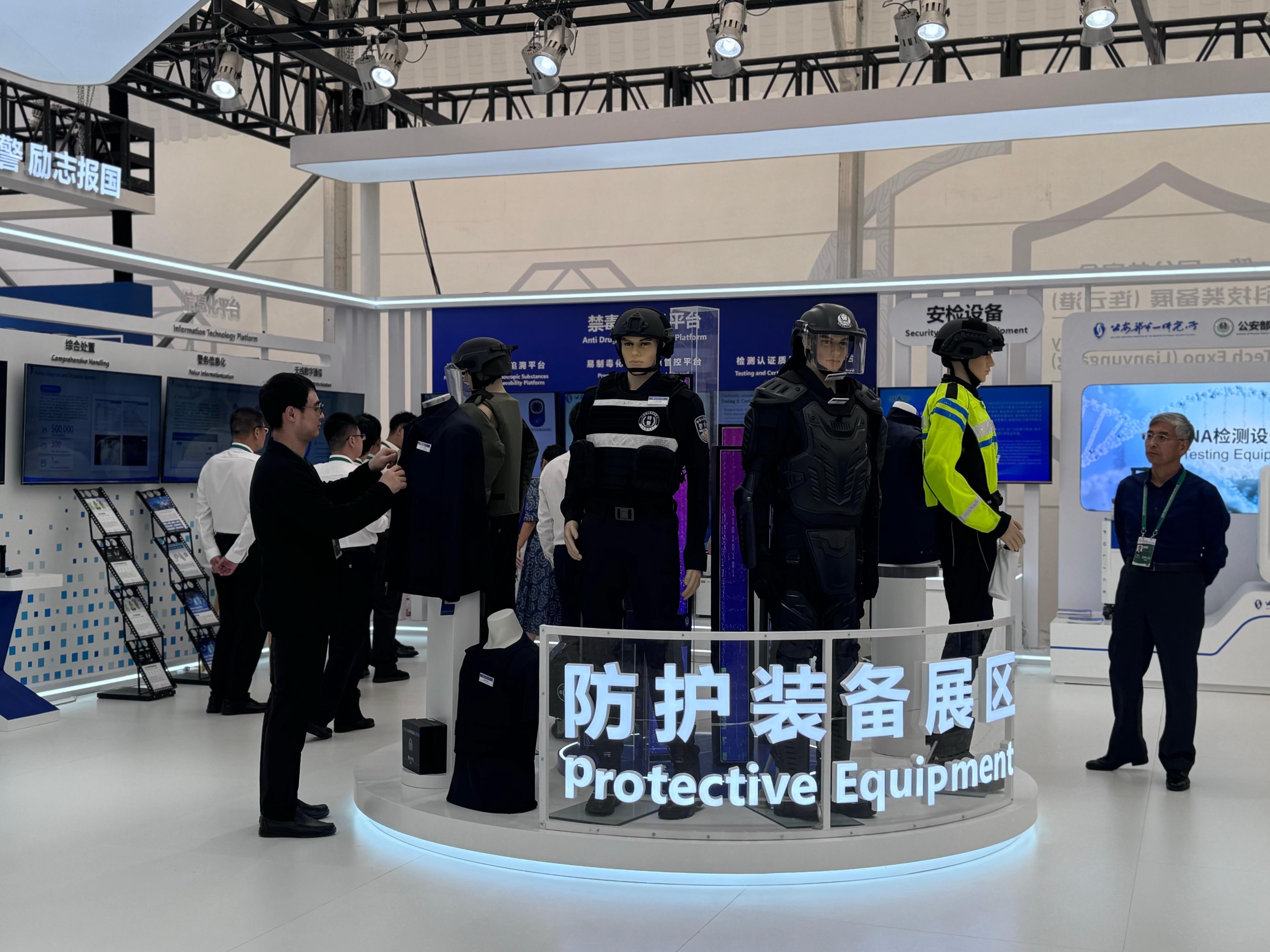 公共安全科技裝備展（連云港）現(xiàn)場。人民網(wǎng)記者 郝萍攝