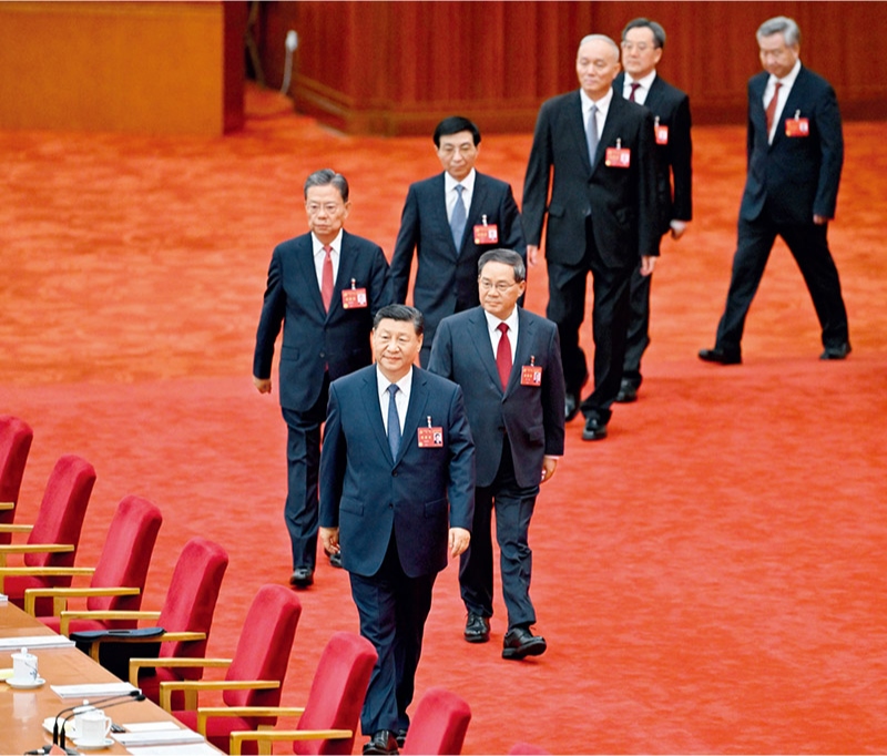 中國(guó)共產(chǎn)黨第二十屆中央委員會(huì)第三次全體會(huì)議，于2024年7月15日至18日在北京舉行。這是習(xí)近平、李強(qiáng)、趙樂(lè)際、王滬寧、蔡奇、丁薛祥、李希等步入會(huì)場(chǎng)。 新華社記者 岳月偉/攝