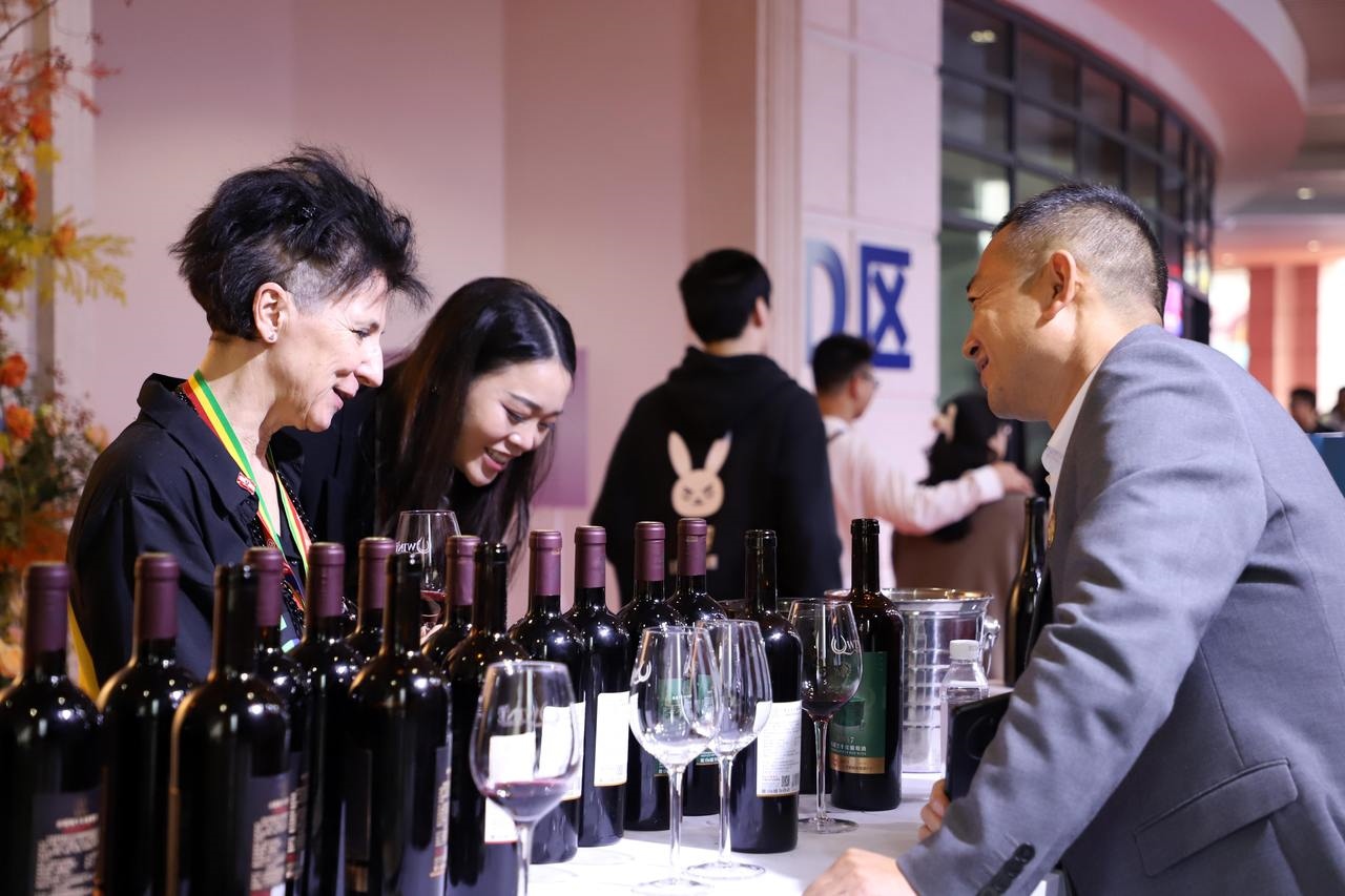 第五屆華僑進口商品博覽會在浙江青田開幕。新華社記者 張曉潔 攝
