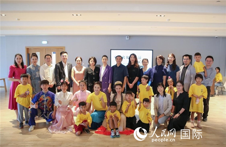 開(kāi)營(yíng)儀式部分嘉賓合影。人民網(wǎng)中東中心分社塔里克·易卜拉欣攝