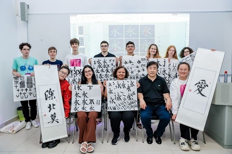 深北莫舉行文化交流活動。深北莫供圖