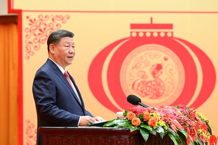 1月27日，中共中央、國(guó)務(wù)院在北京人民大會(huì)堂舉行2025年春節(jié)團(tuán)拜會(huì)。中共中央總書記、國(guó)家主席、中央軍委主席習(xí)近平發(fā)表講話。新華社記者 李學(xué)仁 攝