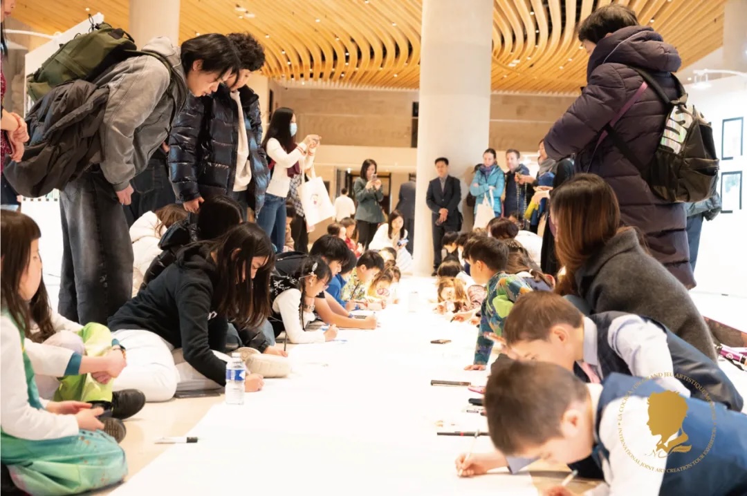 第三屆國際藝術聯(lián)創(chuàng)聯(lián)展盛大開幕。法中交流促進會供圖