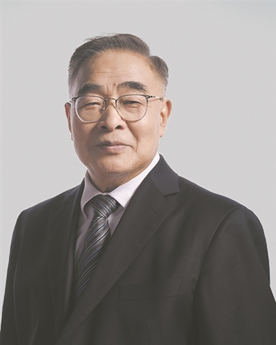 張伯禮 全國(guó)人大代表、中國(guó)工程院院士