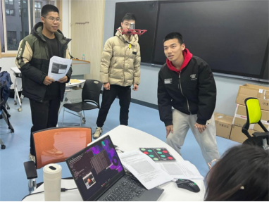 智能無人系統(tǒng)“做中悟”高階項目式課程。校方供圖