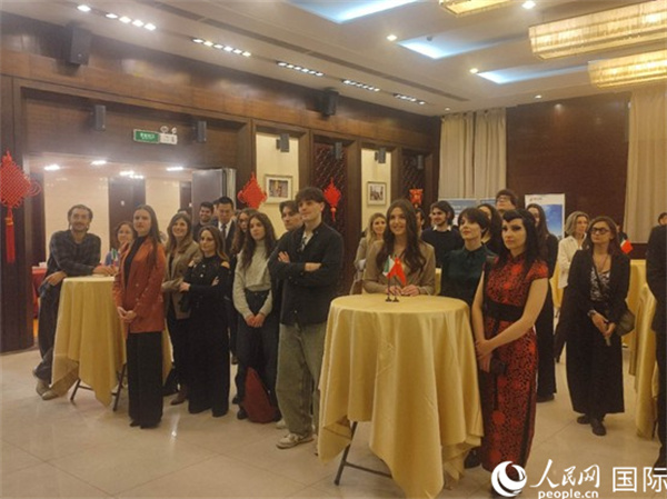 來(lái)自意大利多所高校的師生代表參加了此次活動(dòng)。人民網(wǎng)記者鄭彬攝