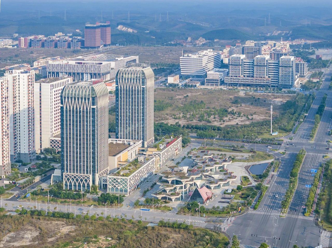 2023年11月，廣西欽州，航拍中國(guó)—馬來(lái)西亞欽州產(chǎn)業(yè)園區(qū)。